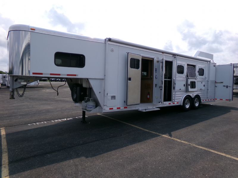 Used Horse Trailers for Sale