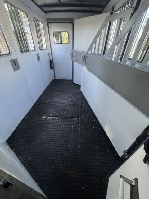 Used Horse Trailers for Sale