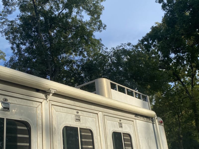 Used Horse Trailers for Sale