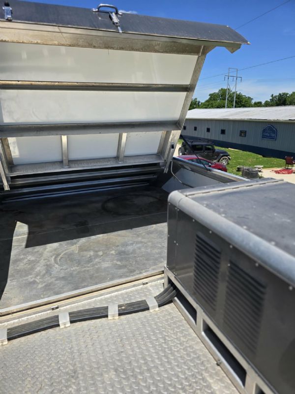 Used Horse Trailers for Sale