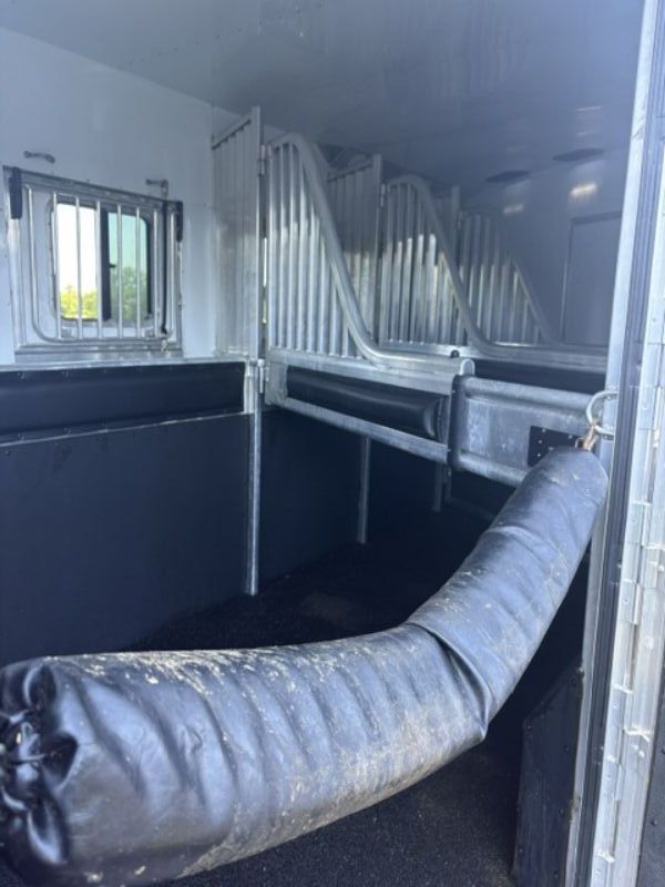 Used Horse Trailers for Sale