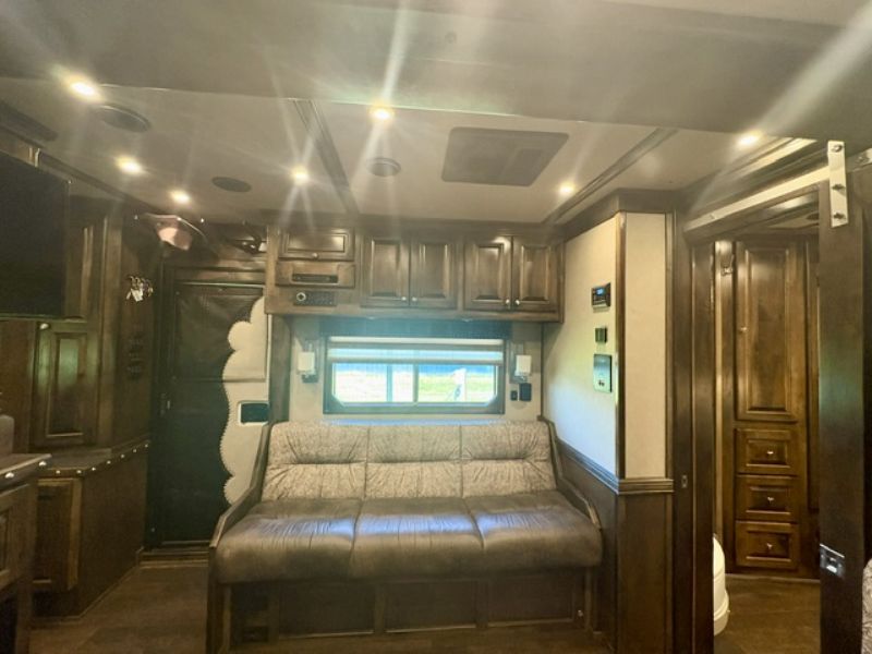 Used Horse Trailers for Sale