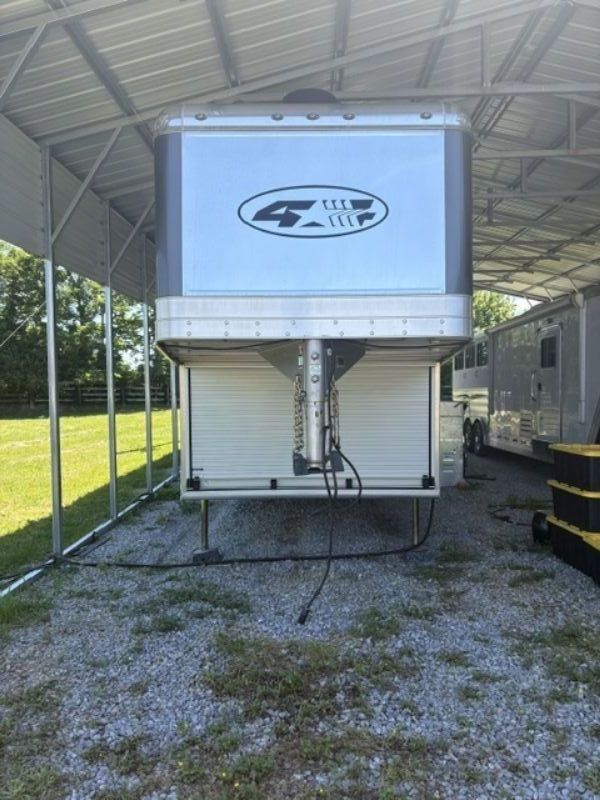 Used Horse Trailers for Sale
