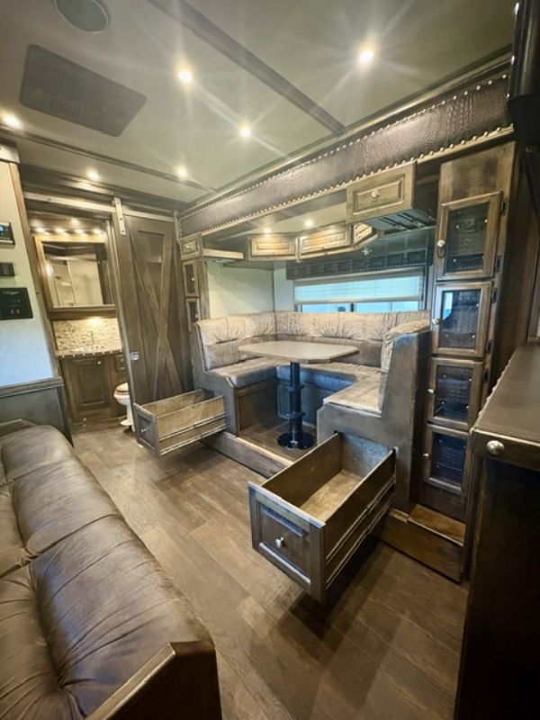 Used Horse Trailers for Sale