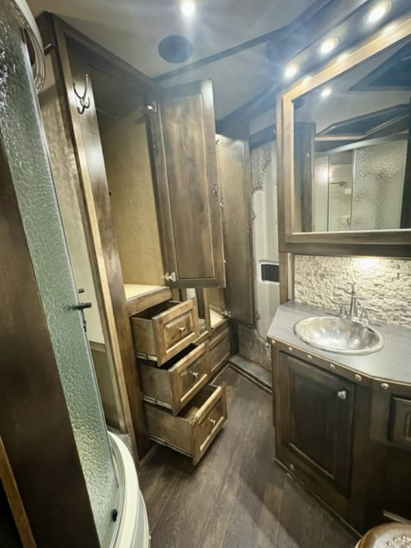 Used Horse Trailers for Sale