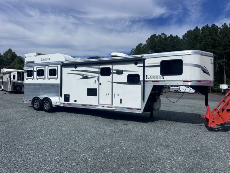 Used Horse Trailers for Sale