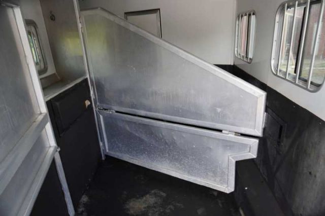 Used Horse Trailers for Sale