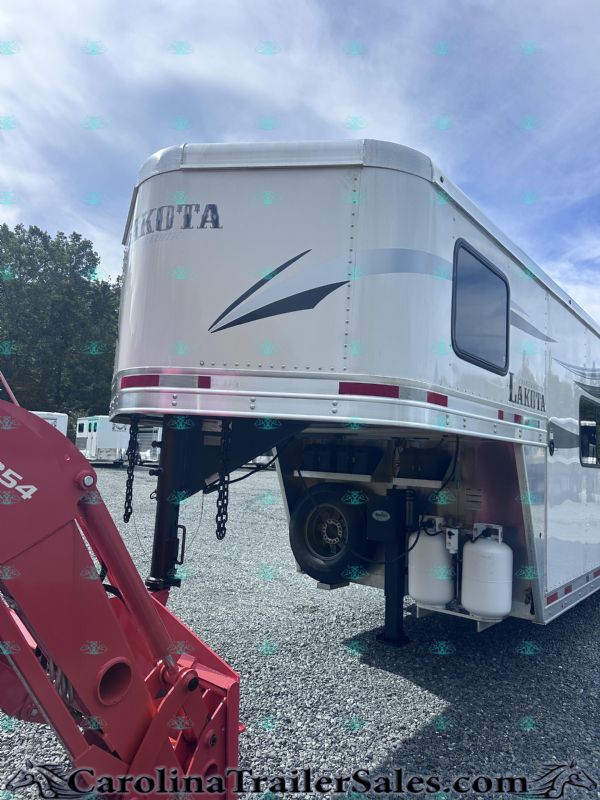 Used Horse Trailers for Sale