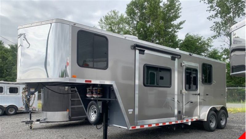 Used Horse Trailers for Sale
