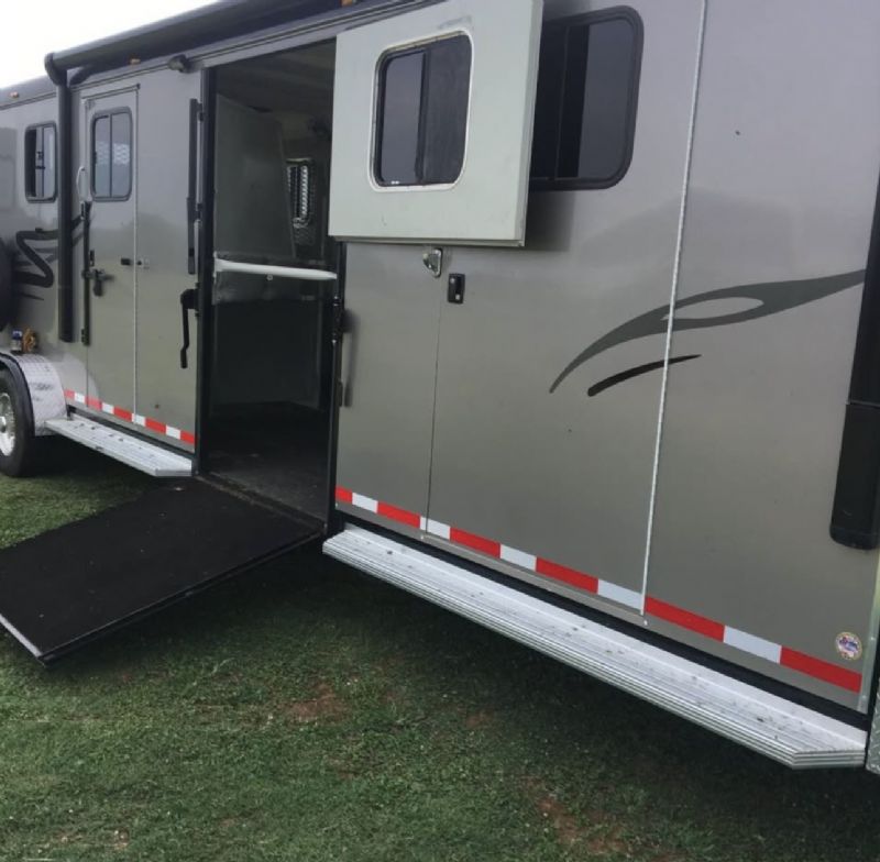 Used Horse Trailers for Sale