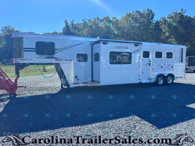 Used Horse Trailers for Sale