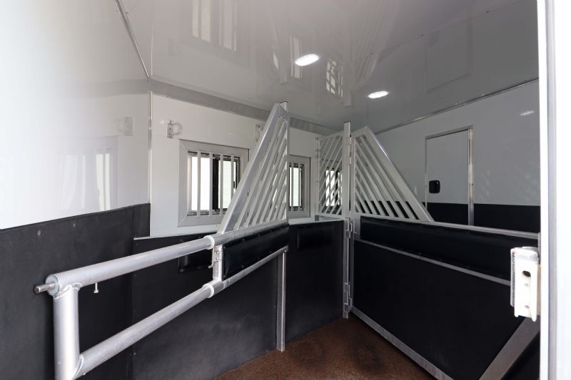 Used Horse Trailers for Sale