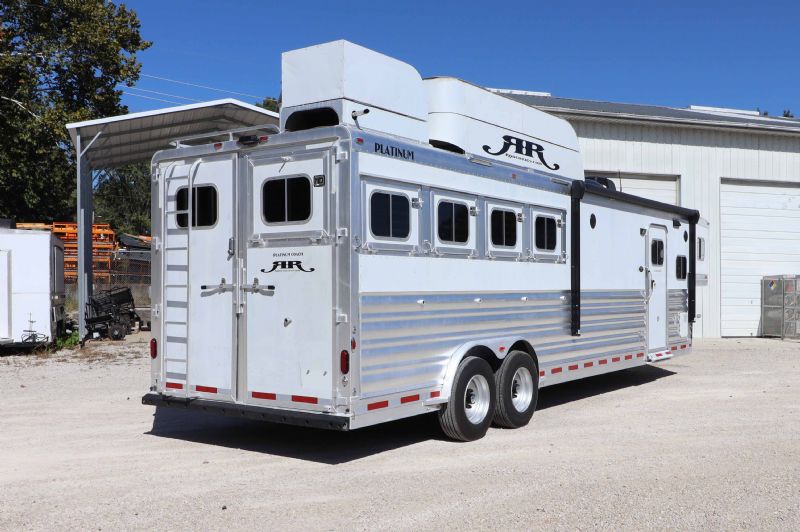Used Horse Trailers for Sale