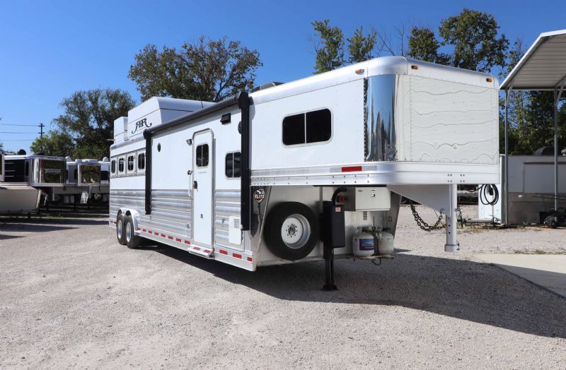Used Horse Trailers for Sale