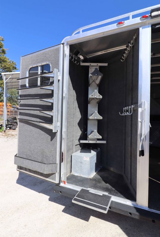 Used Horse Trailers for Sale