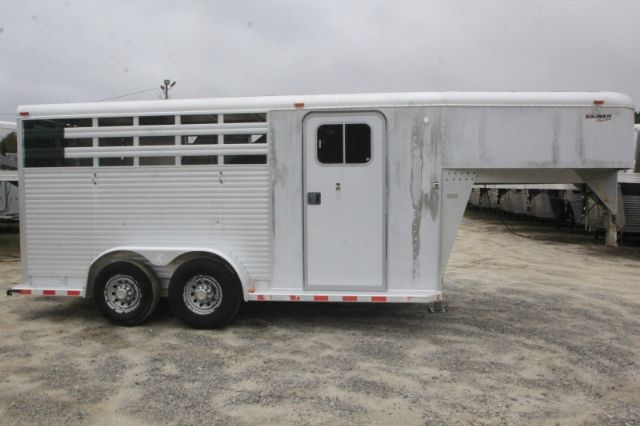 USED Sooner Horse Trailer for Sale - Horse Trailers Galore